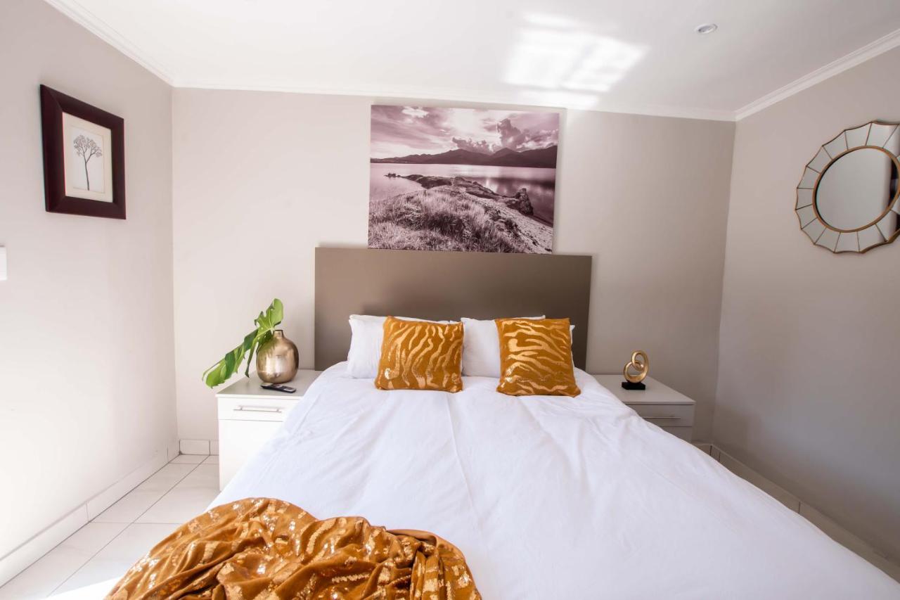 Prestigious Apartments Sandton Exterior foto