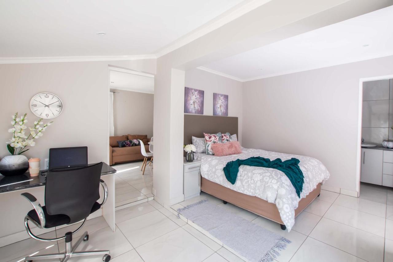 Prestigious Apartments Sandton Exterior foto