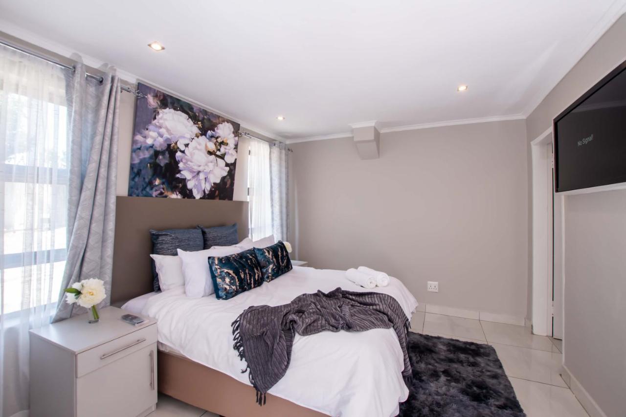 Prestigious Apartments Sandton Exterior foto